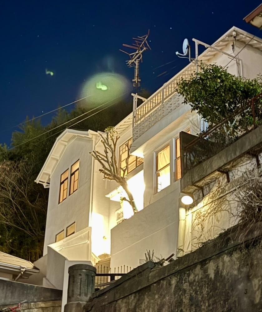 神戸市中央区諏訪山町の賃貸物件/日が傾く頃の外観も、なかなか良いんです