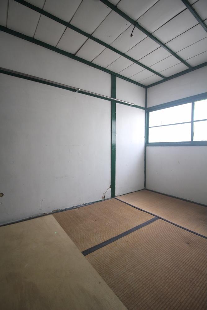 神戸市中央区北野町の賃貸物件/元々女中部屋だったと思われる2階和室（改修要）