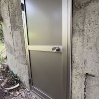 明石市藤江の賃貸物件/地下の扉