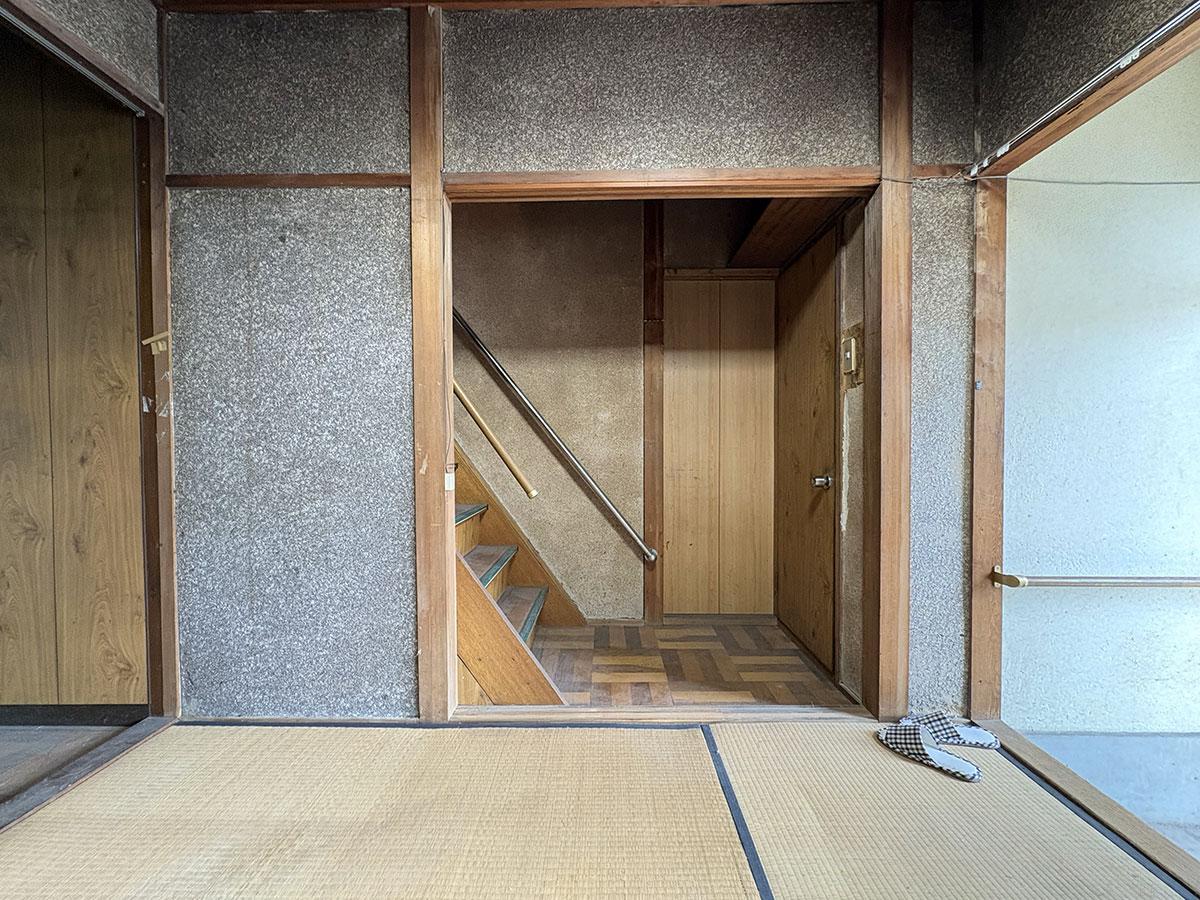 明石市藤江の賃貸物件/1F階段