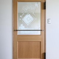 神戸市垂水区神陵台の賃貸物件/アーティストがペイントしたドア
