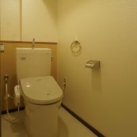 神戸市東灘区西岡本の売買物件/トイレはそのまま使えそう。