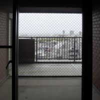 神戸市東灘区西岡本の売買物件/室内からも抜けのある景色が望めます。