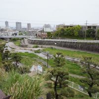 神戸市東灘区西岡本の売買物件/散歩にちょうどいい、近くの住吉川の河畔。