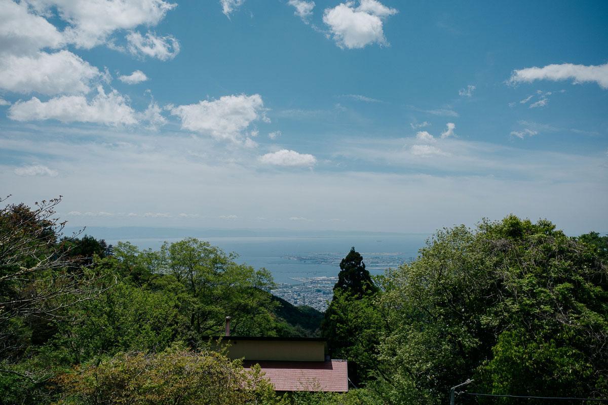 神戸市灘区六甲山町の売買物件/ウッドデッキからの眺望