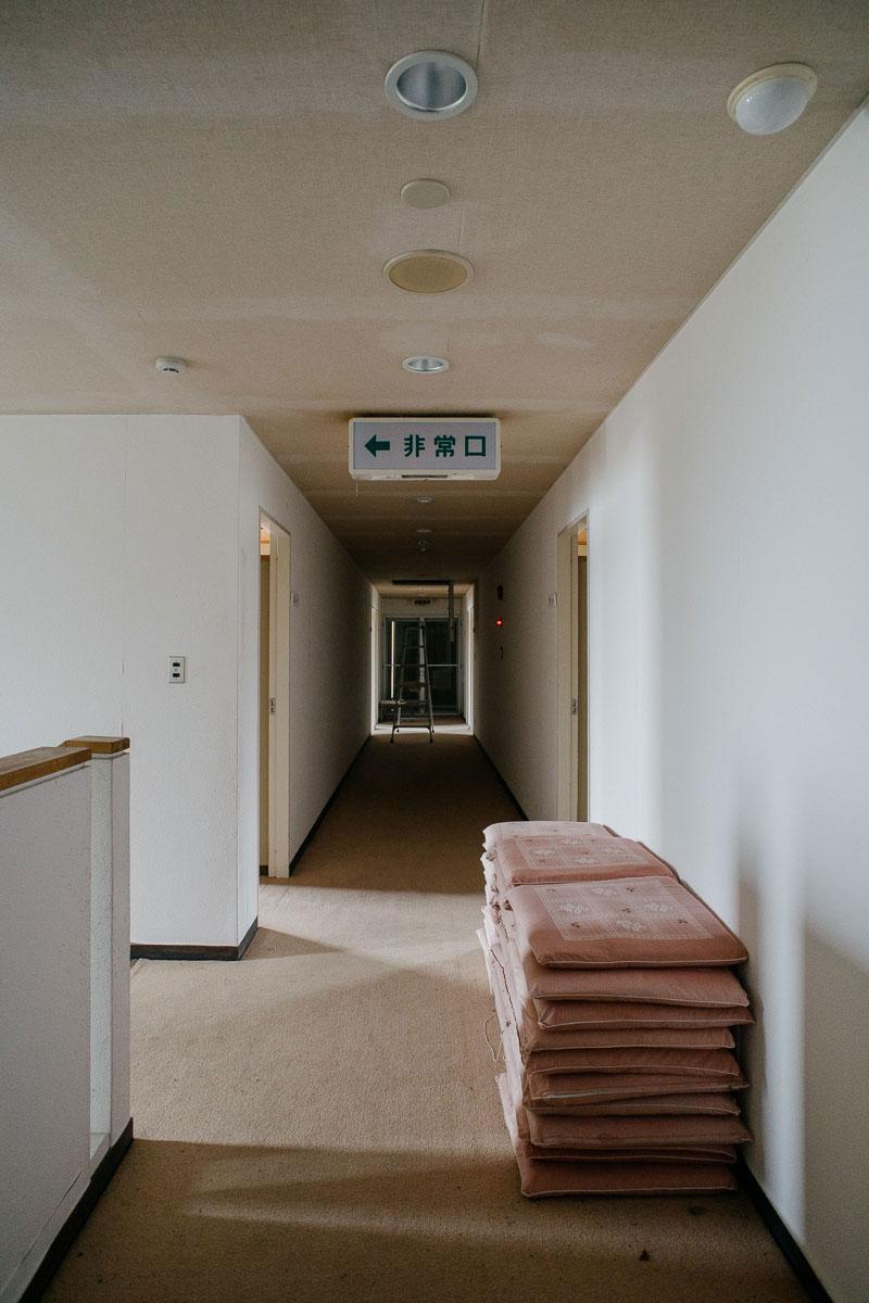 神戸市灘区六甲山町北六甲の売買物件/懐かしい廊下