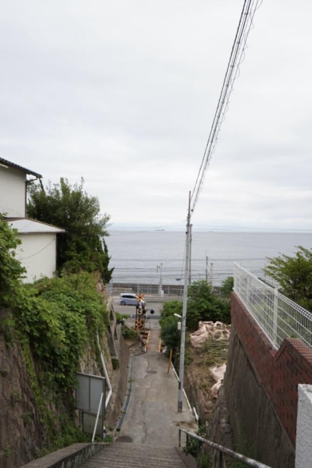 神戸市垂水区塩屋町の売買物件/急な階段を上らないといけません。