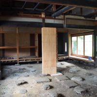 朝来市生野町口銀谷の売買物件/建物の表裏から光が入り明るい室内