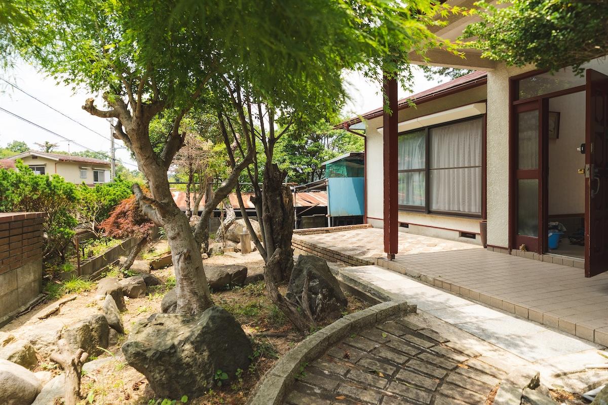 神戸市北区有野町唐櫃の売買物件/平屋へのアプローチ