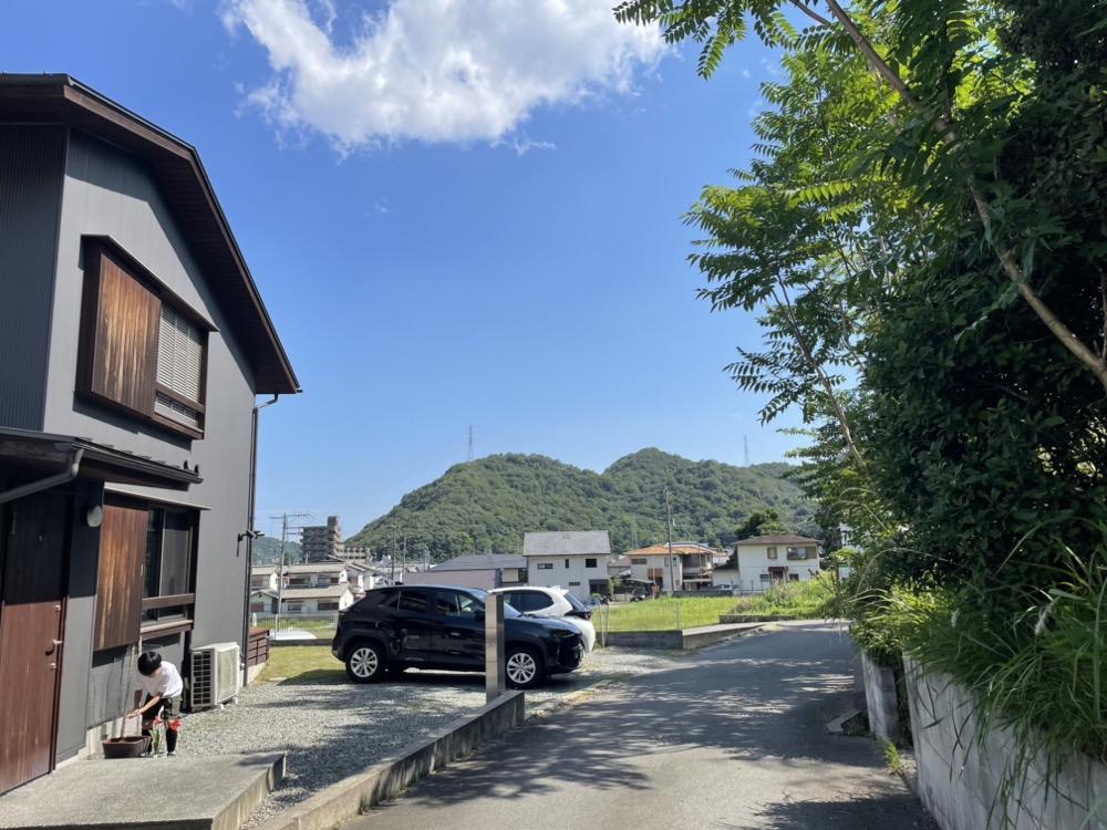 姫路市青山の売買物件/目の前もすぐに山、通過交通も少なくゆったりとした環境