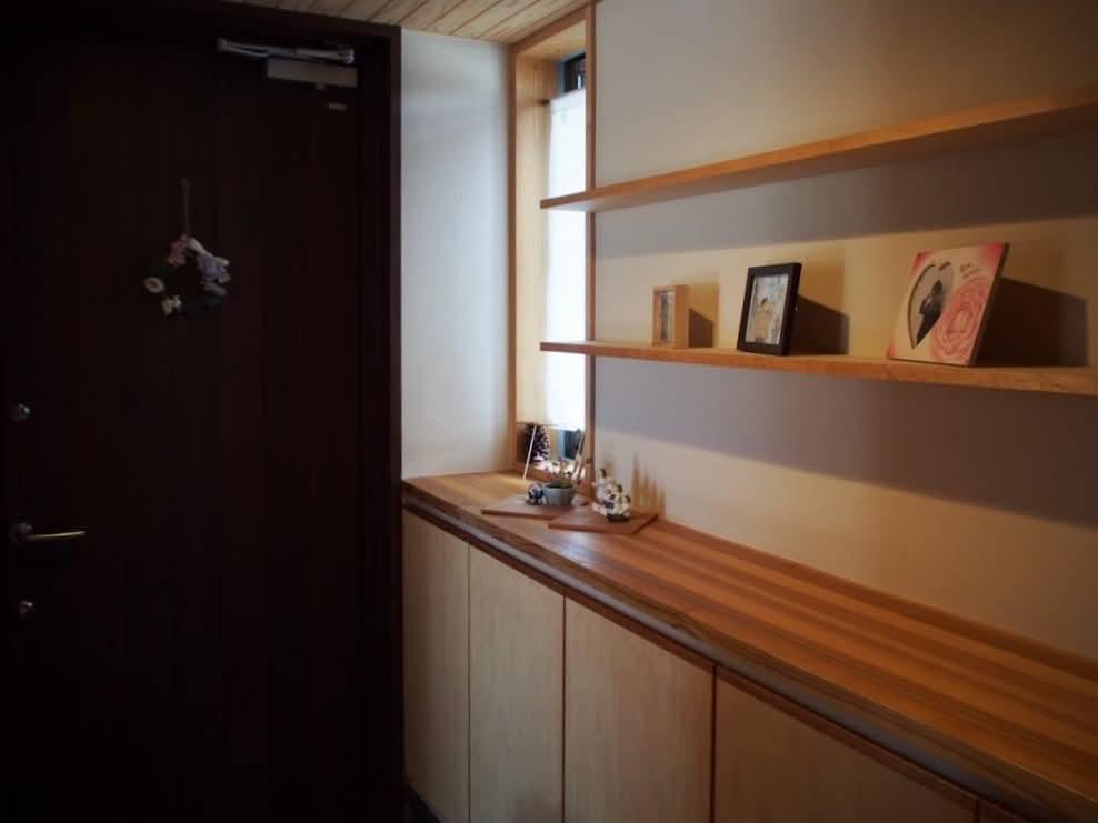 姫路市青山の売買物件/木の香りに包まれた玄関