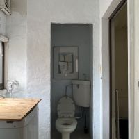 神戸市中央区山本通の賃貸物件/1階の水回り。洗濯機置き場とお風呂もここに。