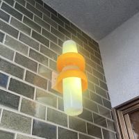 神戸市灘区薬師通の賃貸物件/玄関のレトロな照明。