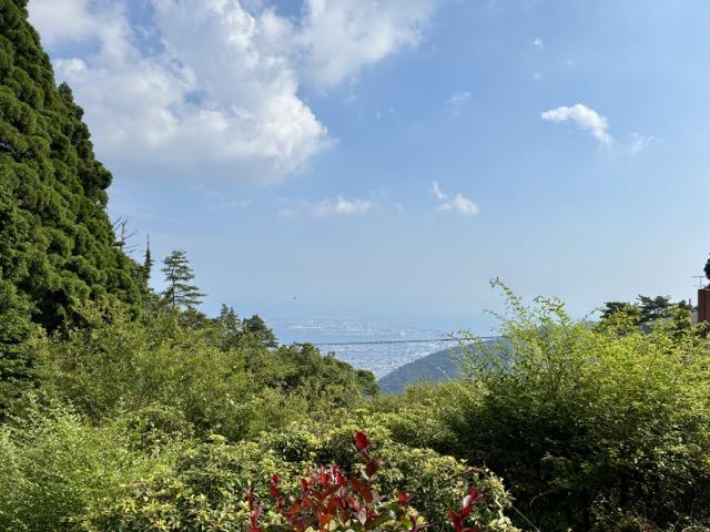 神戸市灘区六甲山町の売買物件/山並みと街、そして海