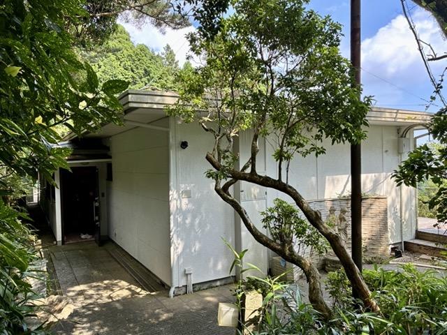 神戸市灘区六甲山町の売買物件/平屋のフォルム