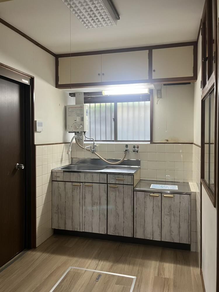 神戸市灘区薬師通の賃貸物件/キッチン。1,2人で暮らすなら十分。