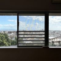 神戸市東灘区本山北町の売買物件/街の向こうに海まで見える眺望。