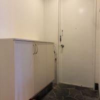 神戸市東灘区岡本の売買物件/石敷の玄関。