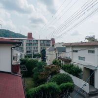 神戸市灘区鶴甲の売買物件/ベランダから山も見えます。