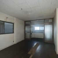 神戸市灘区五毛通の売買物件/1階のLD。採光は控えめ。