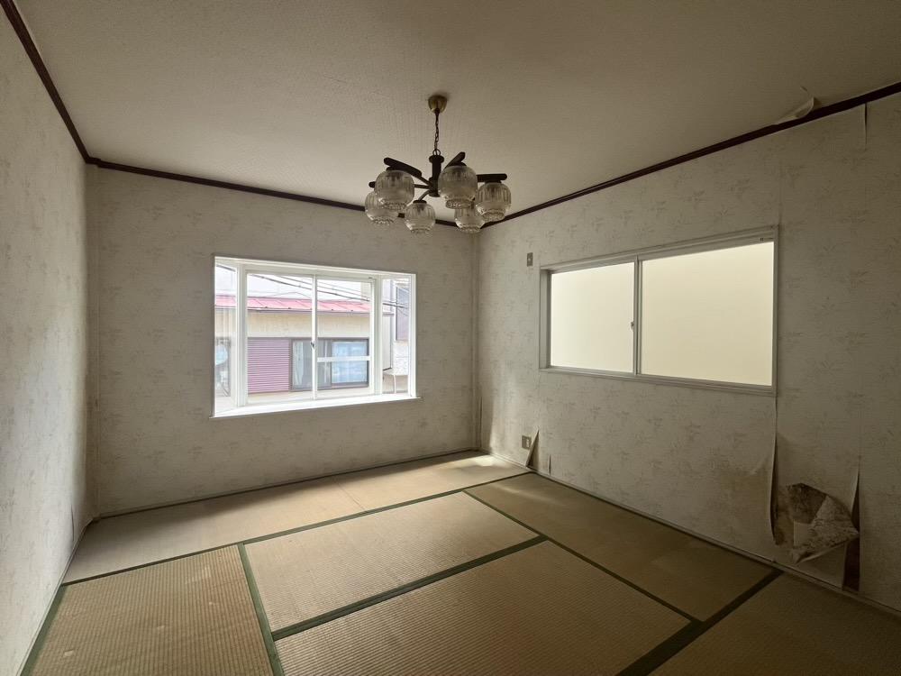 神戸市灘区五毛通の売買物件/2階北側の和室。