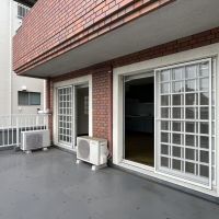 神戸市中央区北野町の賃貸物件/バルコニー側から室内を見るとこんな感じ。