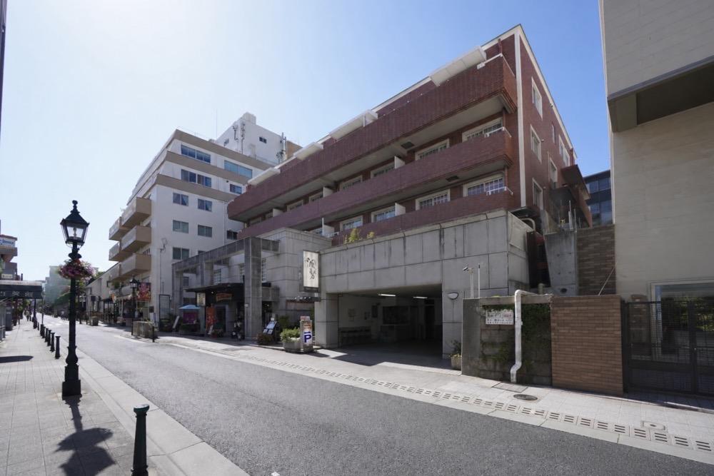 神戸市中央区北野町の賃貸物件/レンガタイル張りのマンション。