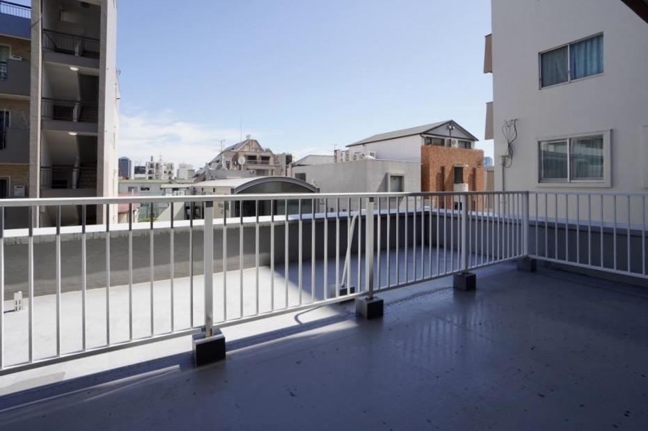 神戸市中央区北野町の賃貸物件/広々ルーフバルコニー。