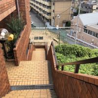 姫路市東辻井の売買物件/外階段を降りると小さな公園にそのままGO!