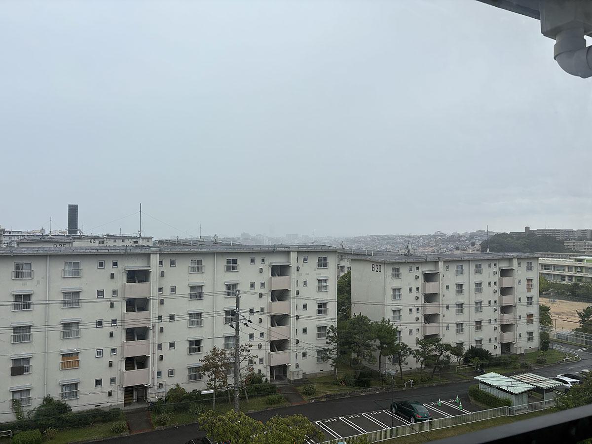明石市松が丘1丁目の賃貸物件/2Fからは遠くまで見渡せます（曇天でしたが）