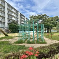 神戸市須磨区一ノ谷町の賃貸物件/団地と公園のある風景。子供の声が弾みそう