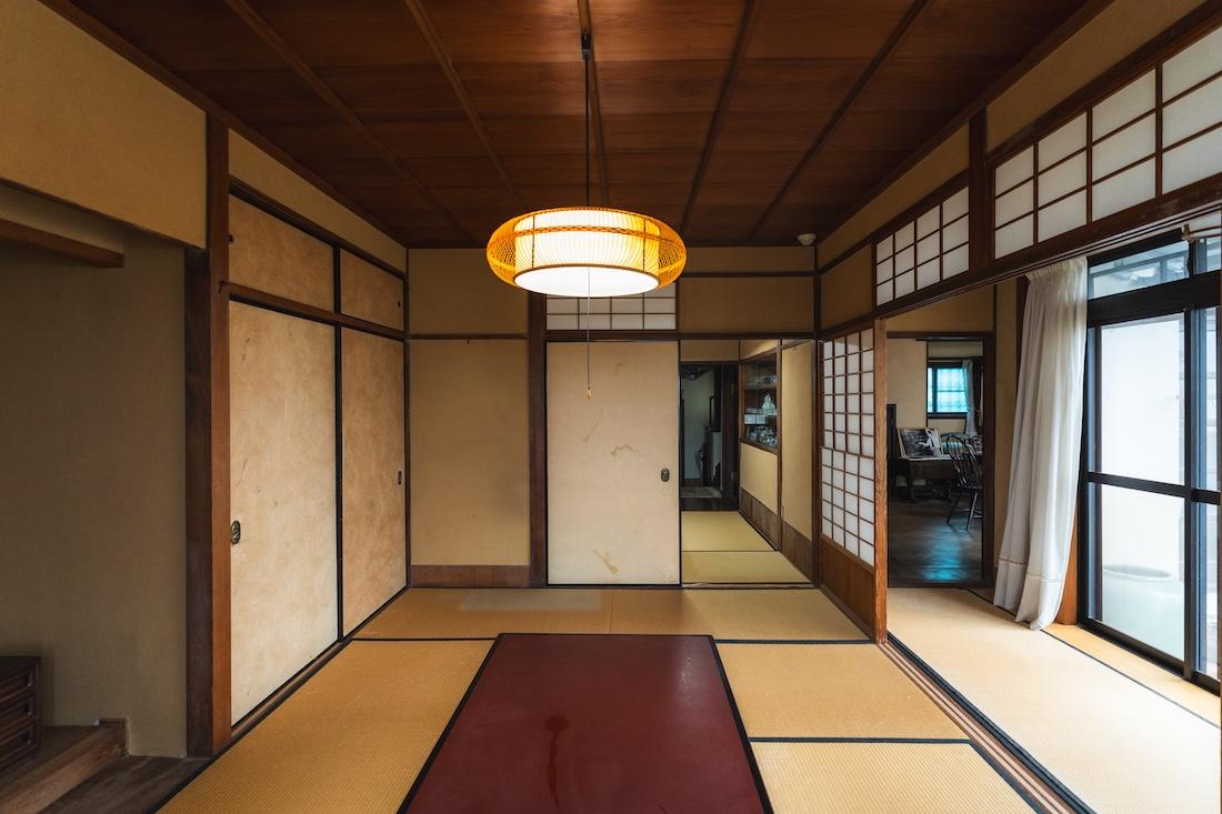 西宮市苦楽園二番町の売買物件/ここが家族団欒の場所だったのでしょうか