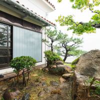 西宮市苦楽園二番町の売買物件/庭をL字に建物が囲っている配置