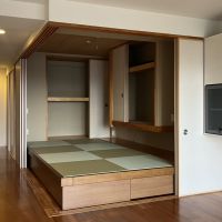 神戸市東灘区岡本の賃貸物件/リビングの一角には小上がりの畳スペース。