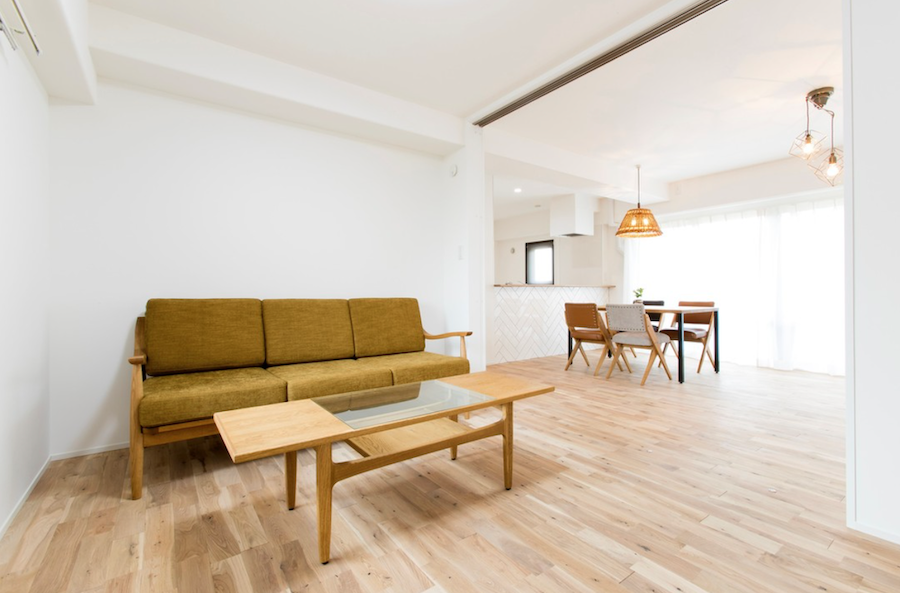 西宮市老松町の賃貸物件/LDKと隣の洋室を繋げることで、広々とした24畳の開放的なリビングを作ることも
