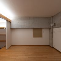 西宮市鷲林寺南町の賃貸物件/寝室は少し天井低めの落ち着いた空間