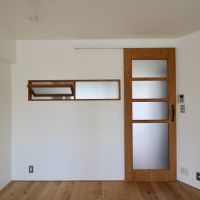 神戸市東灘区森南町の賃貸物件/木製の建具がナチュラルさを際立たせます