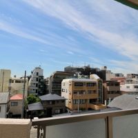 神戸市東灘区森南町の賃貸物件/バルコニーから。空が抜けてて気持ちいい