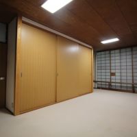 宝塚市野上の売買物件/西側の寝室はカーペット張り