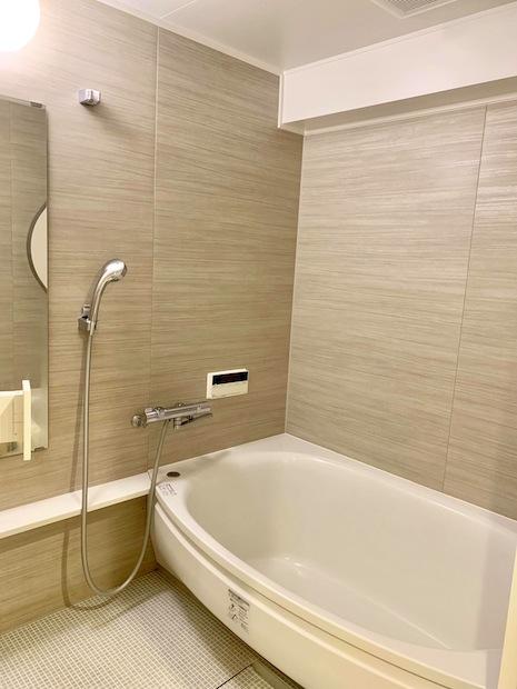 芦屋市東芦屋町の賃貸物件/広々ユニットバスは快適そのもの