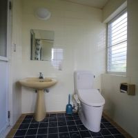 西宮市湯元町の賃貸物件/外国式のバス・トイレ一体型。
