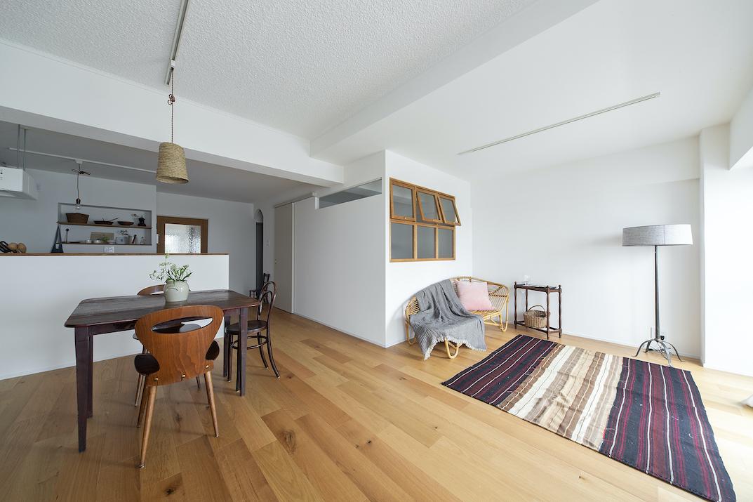 神戸市垂水区塩屋町の賃貸物件/海に向かってソファを置いて寛ぎたい