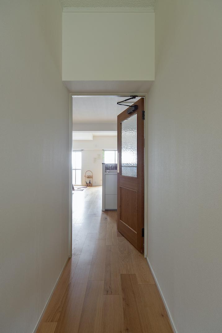 神戸市垂水区塩屋町の賃貸物件/廊下からリビングを望む