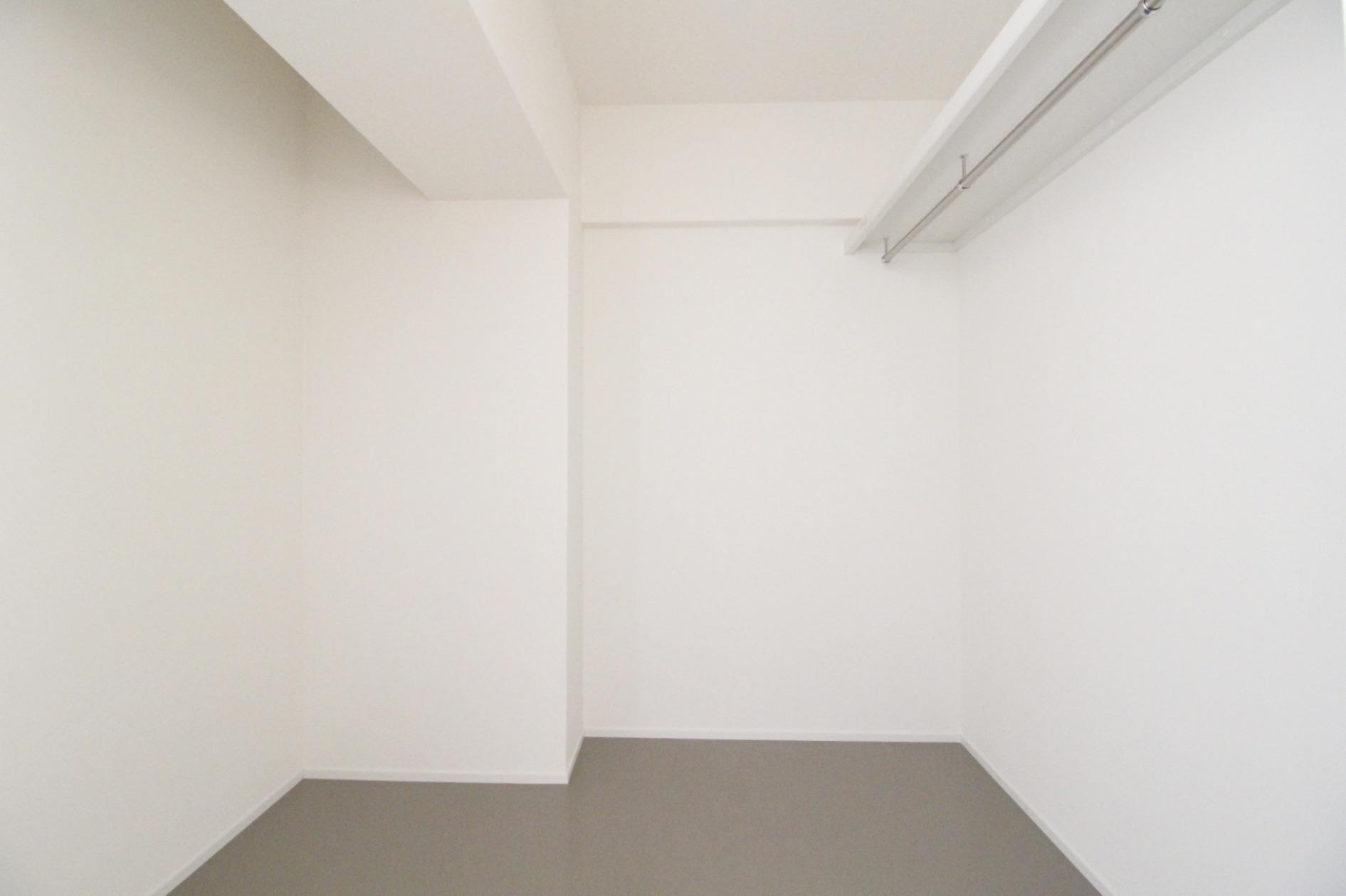 神戸市垂水区塩屋町の賃貸物件/広いウォークインクロゼット