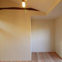 京都市西京区嵐山東一川町の売買物件/北側の部屋は凹凸があります