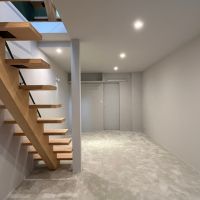京都市右京区西院西三蔵町の売買物件/1階はフカフカの絨毯仕上げ