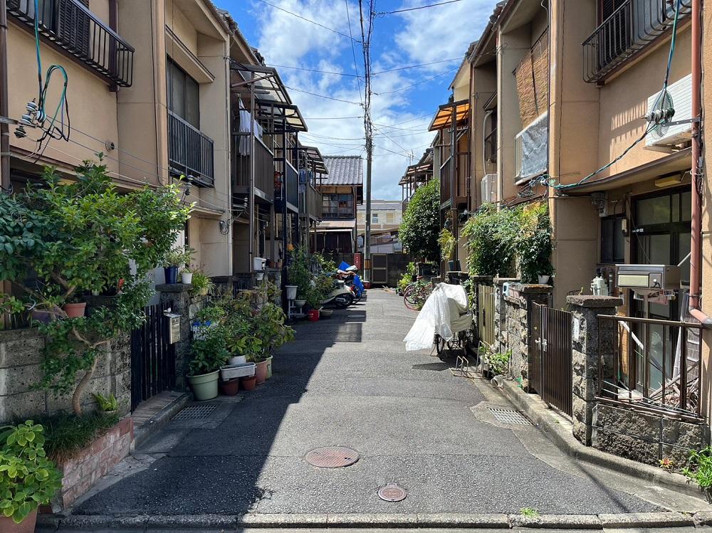 京都市左京区高野蓼原町91-9の賃貸物件/該当物件はこの通路の一番奥（写真は前回募集時のもの）