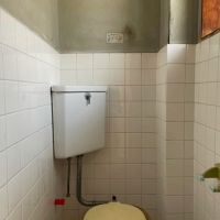 京都市下京区朱雀宝蔵町の賃貸物件/タイルと壁の色合いがレトロ感あってかわいいです。