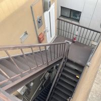 京都市左京区修学院大林町13-1 の賃貸物件/この共用階段を上って屋上へ。（※写真は前回募集時のもの）