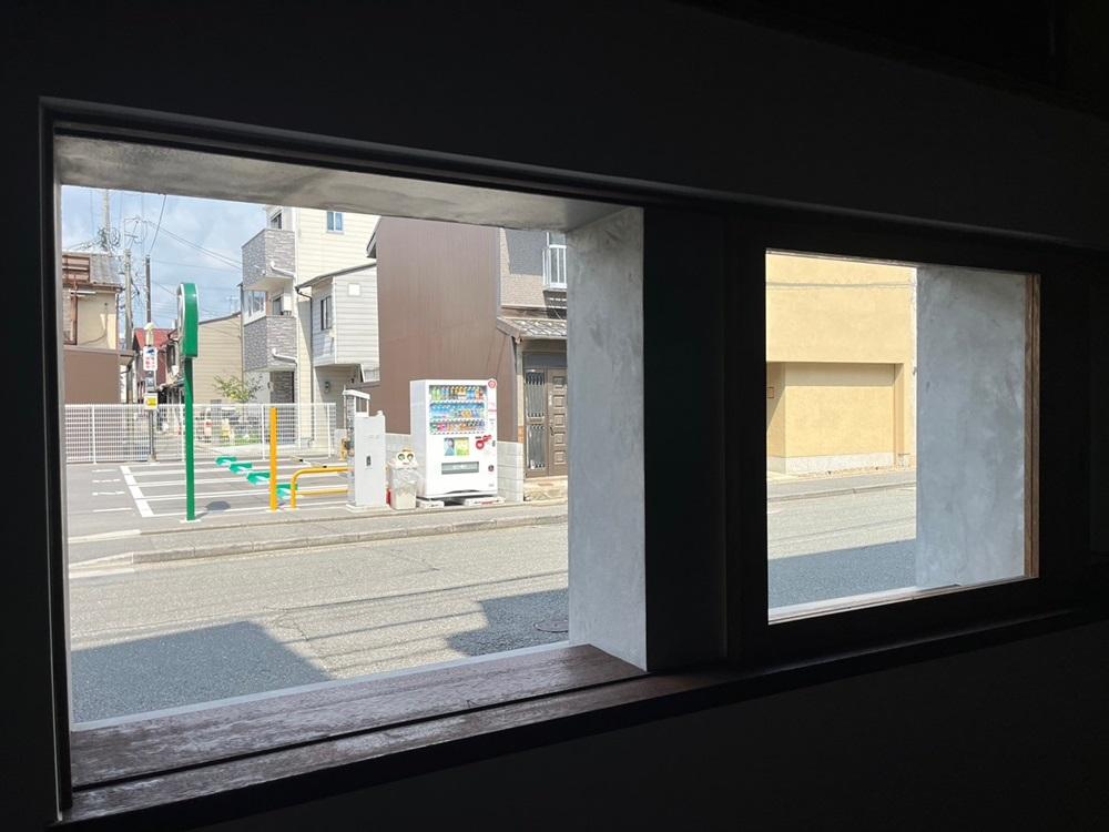 京都市中京区壬生東檜町の賃貸物件/テイクアウト用の小窓も予め準備してある